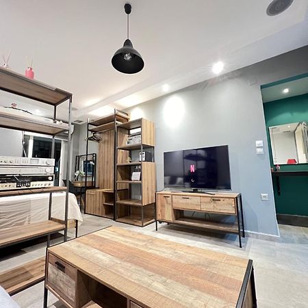 Modern Apartment In The Heart Of The City 알렉산드로폴리스 외부 사진