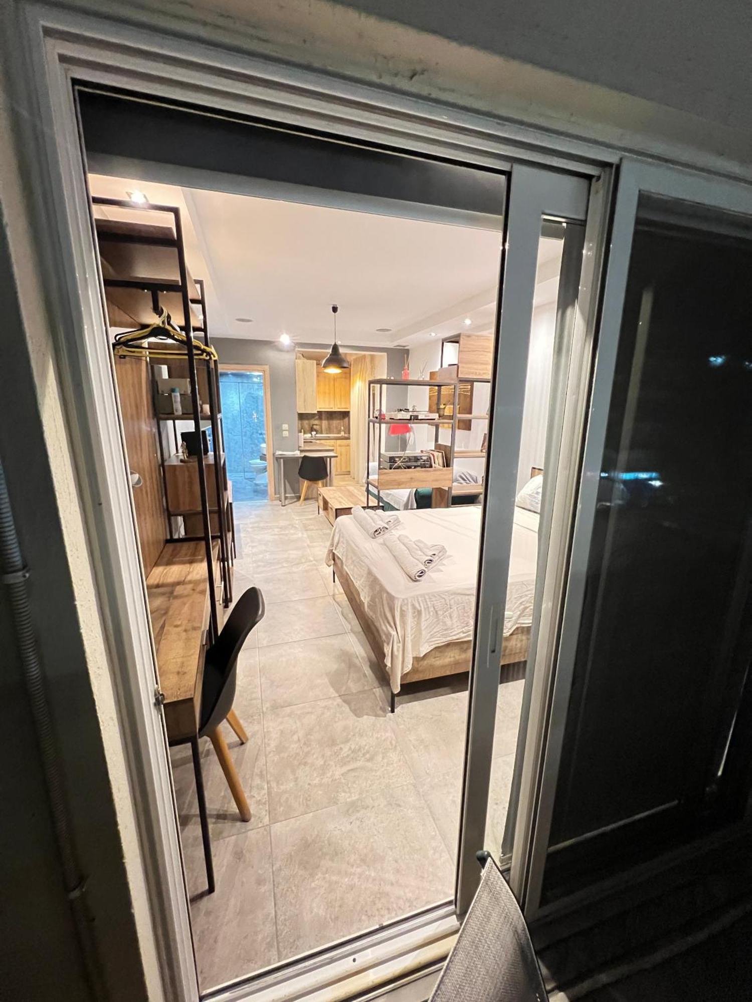 Modern Apartment In The Heart Of The City 알렉산드로폴리스 외부 사진